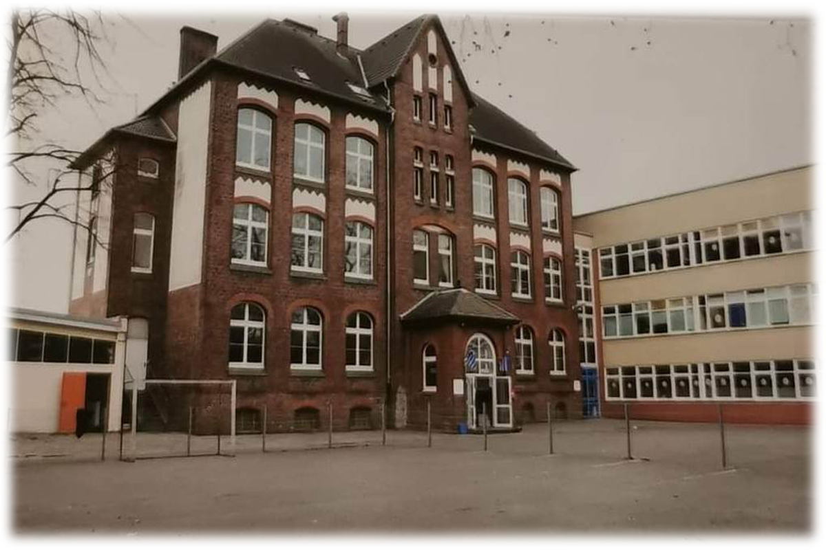 Ελληνικό σχολείο Düsseldorf SOS: Λύση στο στεγαστικό τώρα για να μην  βρεθούμε χωρίς κτήριο – Europolitis.eu